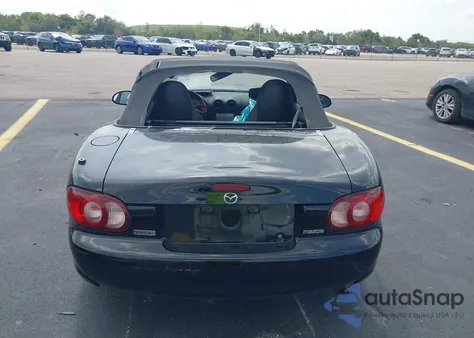 2003 Mazda Mx-5 Miata Cloth/Ls/Se/Shinsen из США, поврежденный, VIN JM1NB353530313053